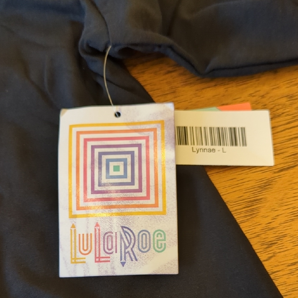 NWT LulaRoe Classic Black Long Sleeve Top - Picture 5 of 7